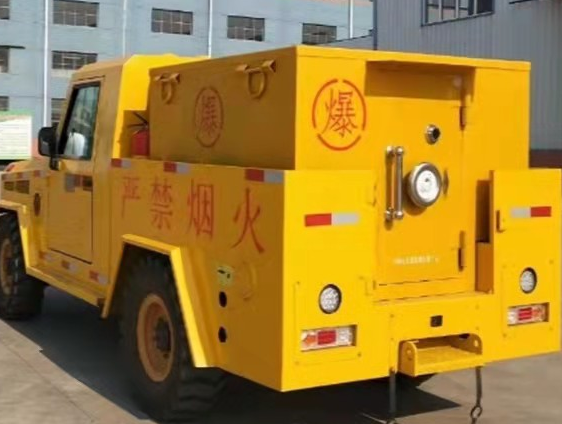 湖里凯龙爆破器材运输车：保障爆破任务的安全运行
